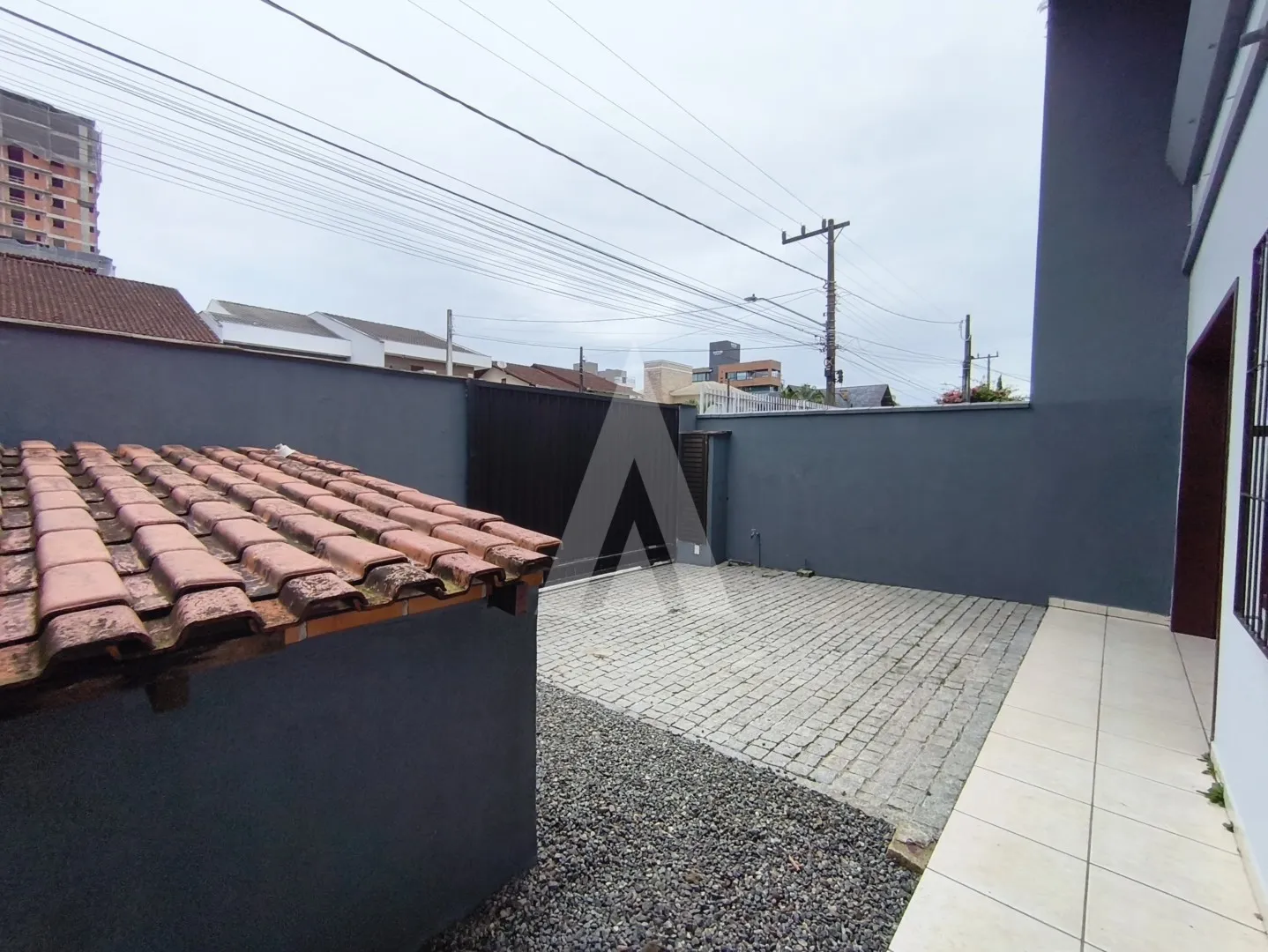 CASA NO SANTO ANTÔNIO COM CHURRASQUEIRA NO FUNDO E CONTA COM 02 QUARTOS — foto 4