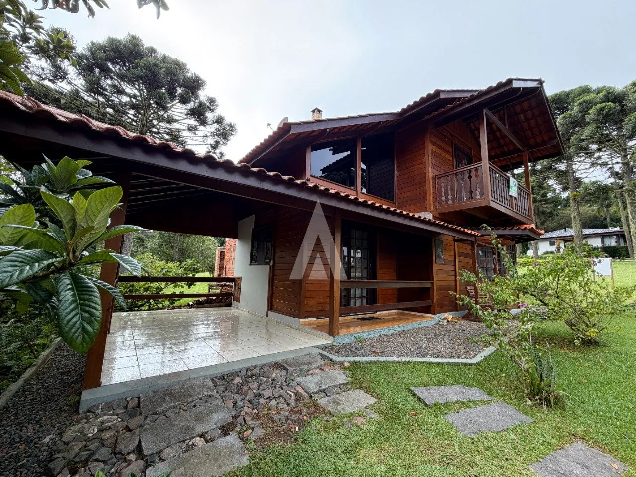 Casa com 1 suíte e 2 quartos à venda no bairro Pinhais em Campo Alegre-SC por R$2.400.000,00. - foto 1