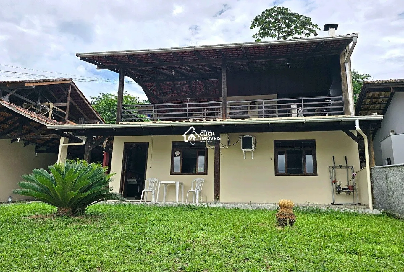 Casa com 3 dormitórios à venda no bairro Itoupavazinha em Blumenau/SC - foto 1