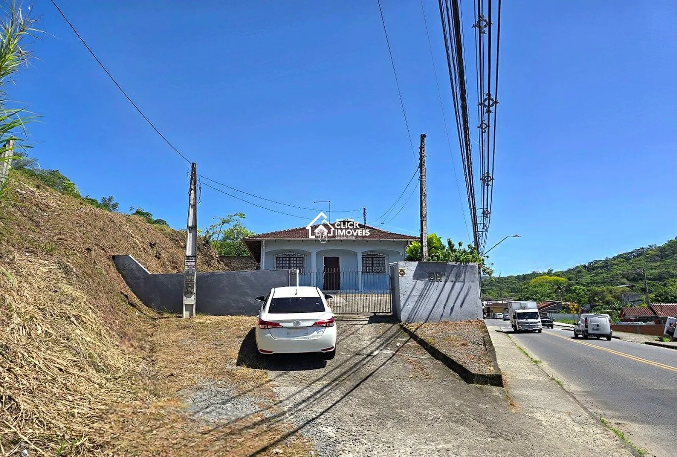 Casa com 3 dormitórios à venda no bairro Água Verde em Blumenau/SC — foto 2