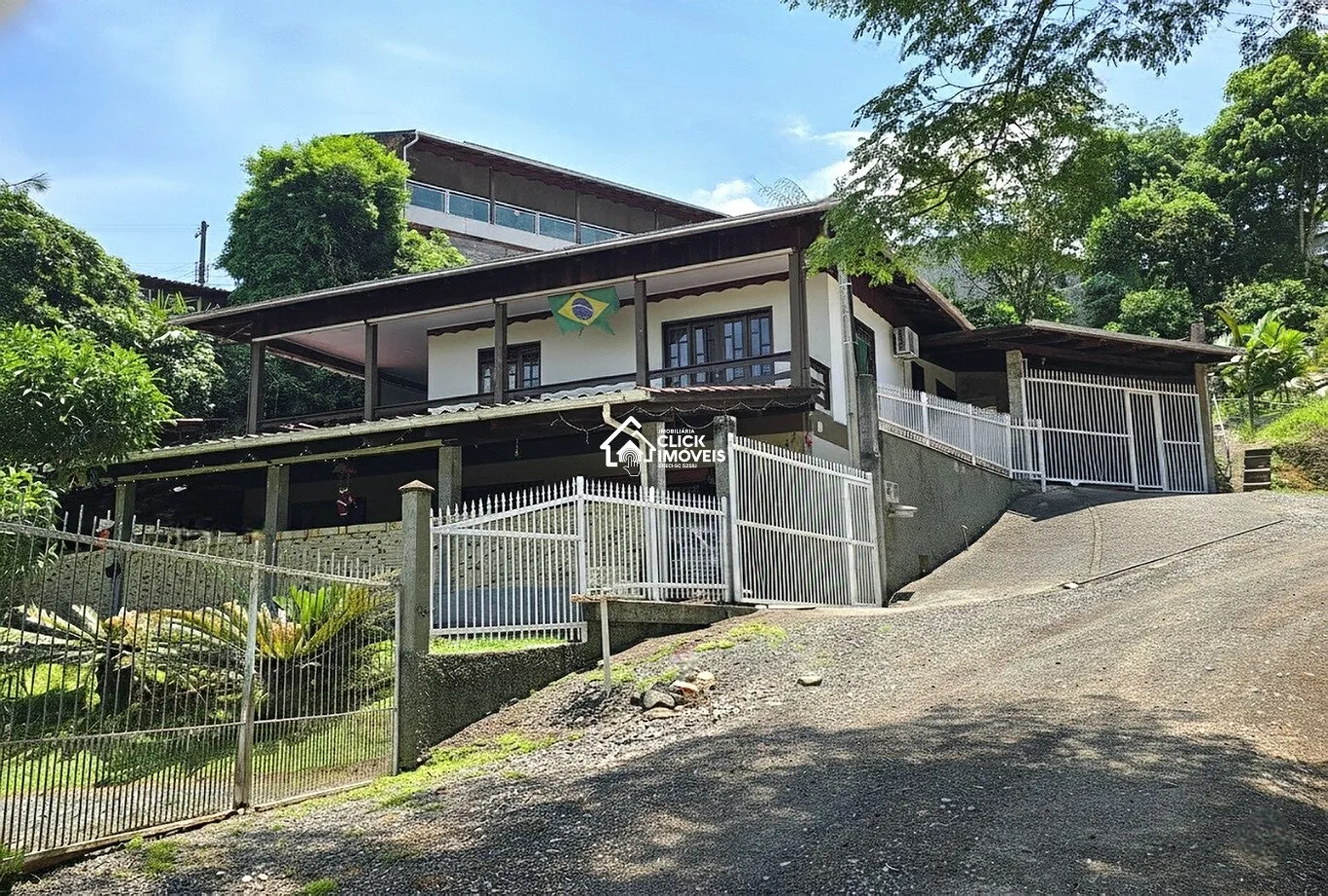 Casa com 4 dormitórios à venda no bairro Itoupava Central em Blumenau/SC - foto 1