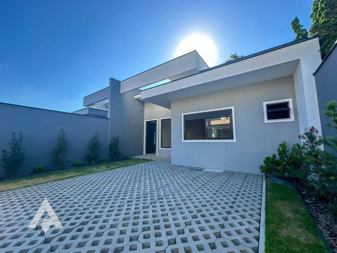 Casa Terrea! Com 3 suítes à venda com 240m, por R$ 1.200.000,00 - Bairro Escola Agricola - Blumenau/SC - foto 1