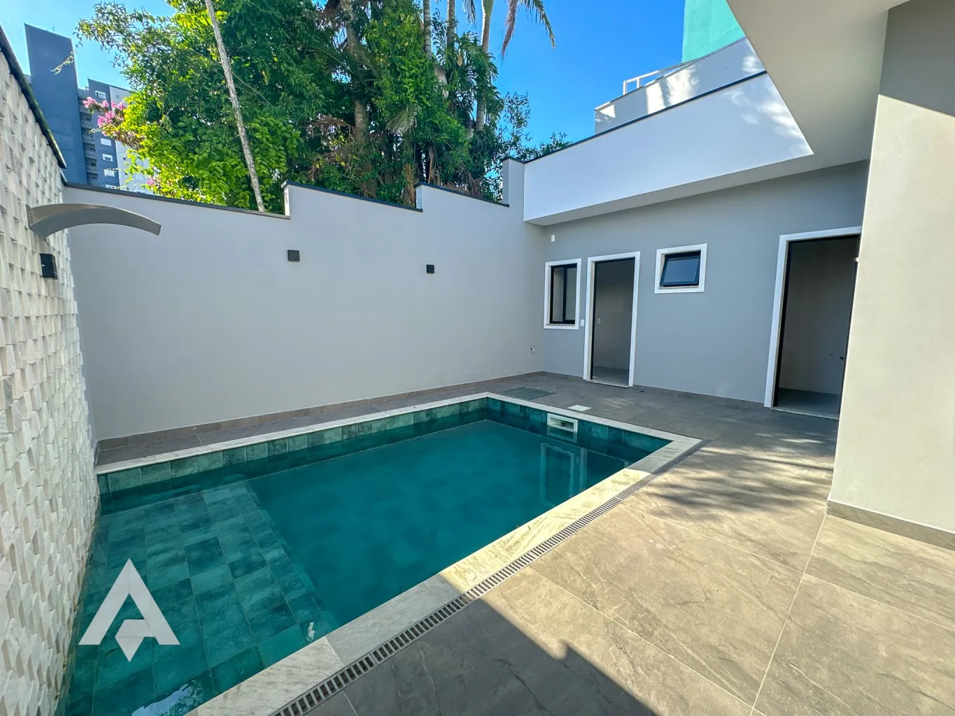 Casa Terrea! Com 3 suítes à venda com 240m, por R$ 1.200.000,00 - Bairro Escola Agricola - Blumenau/SC — foto 7