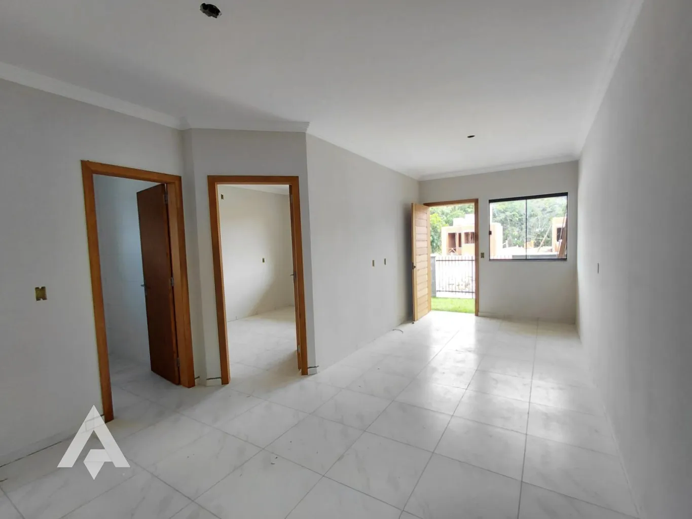 Casa com 02 dormitórios sendo 01 suíte à venda por R$ 375.000,00 - Bairro Arapongas - Indaial/SC — foto 4
