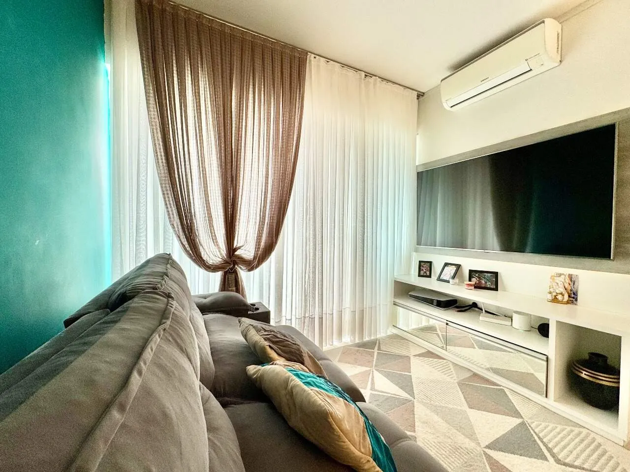 Apartamento mobiliado com 2 vagas, suíte e infraestrutura de lazer completa — foto 3