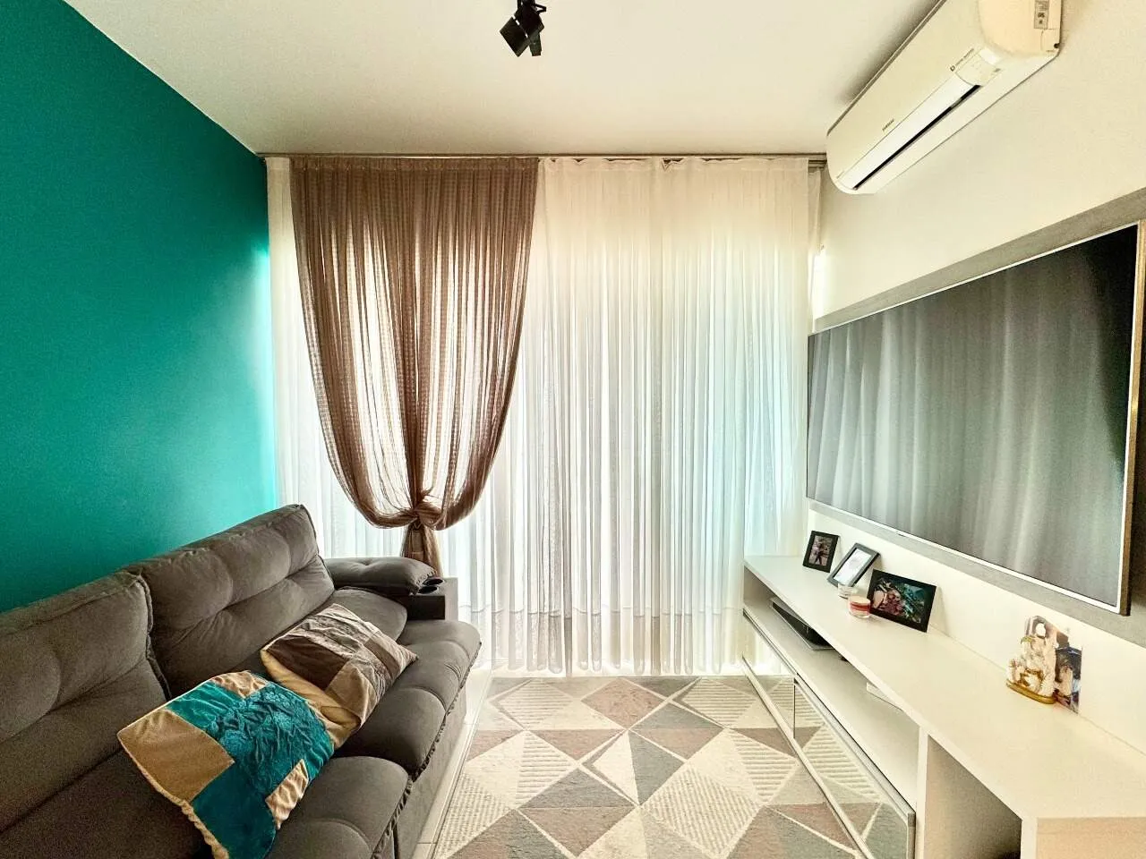 Apartamento mobiliado com 2 vagas, suíte e infraestrutura de lazer completa — foto 4