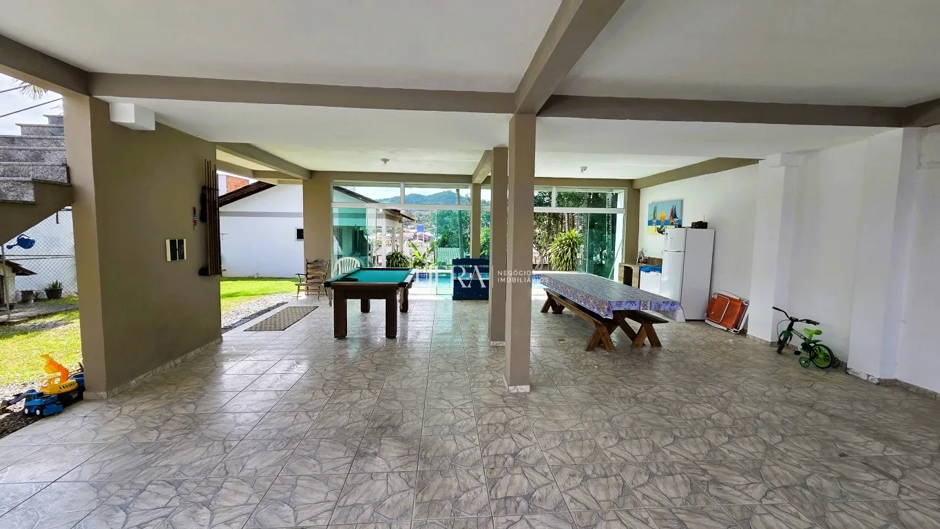 Casa à Venda na Itoupava Norte em Blumenau com 2 Dormitórios sendo 1 suíte. — foto 3