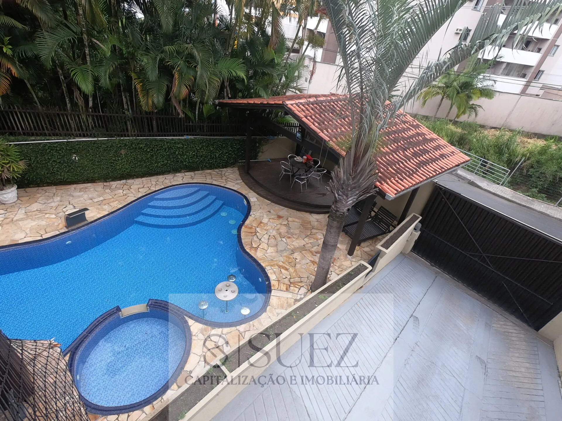 Casa · à venda · 3 quartos · 460m² · Vila Nova, Blumenau