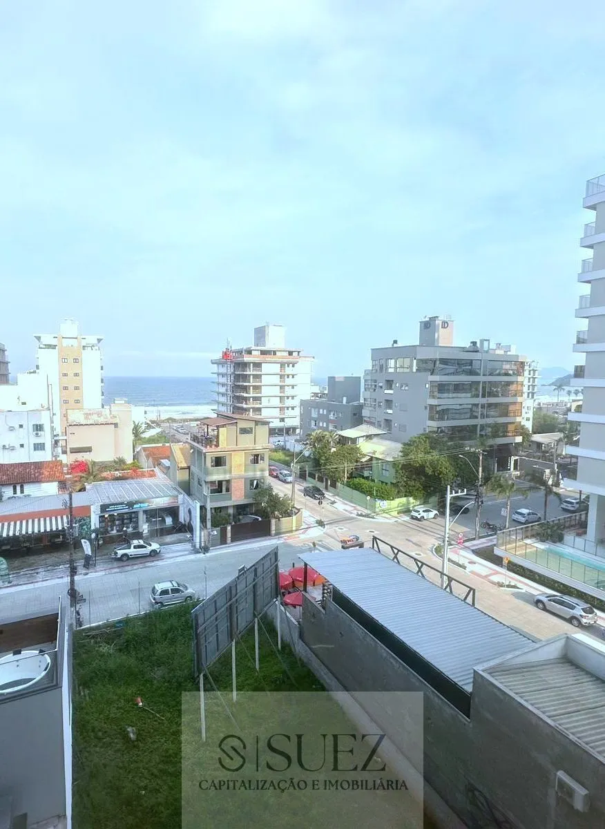 Apartamento com 3 Quartos ( Suite e Demi suite) na Praia Brava a poucos metros do mar - foto 1