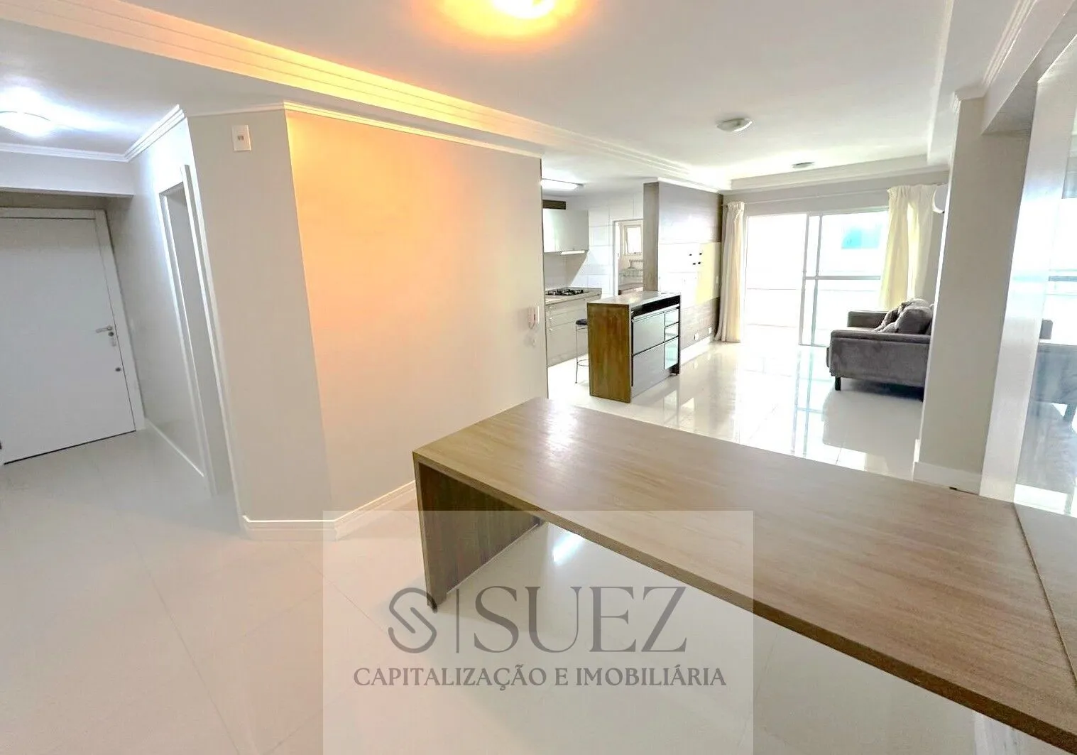 Apartamento à venda com 3 quartos e 1 suíte, 107m² na região do bairro Praia Brava, próximo à Avenida Doutor José Medeiros Vieira, Itajaí — foto 2