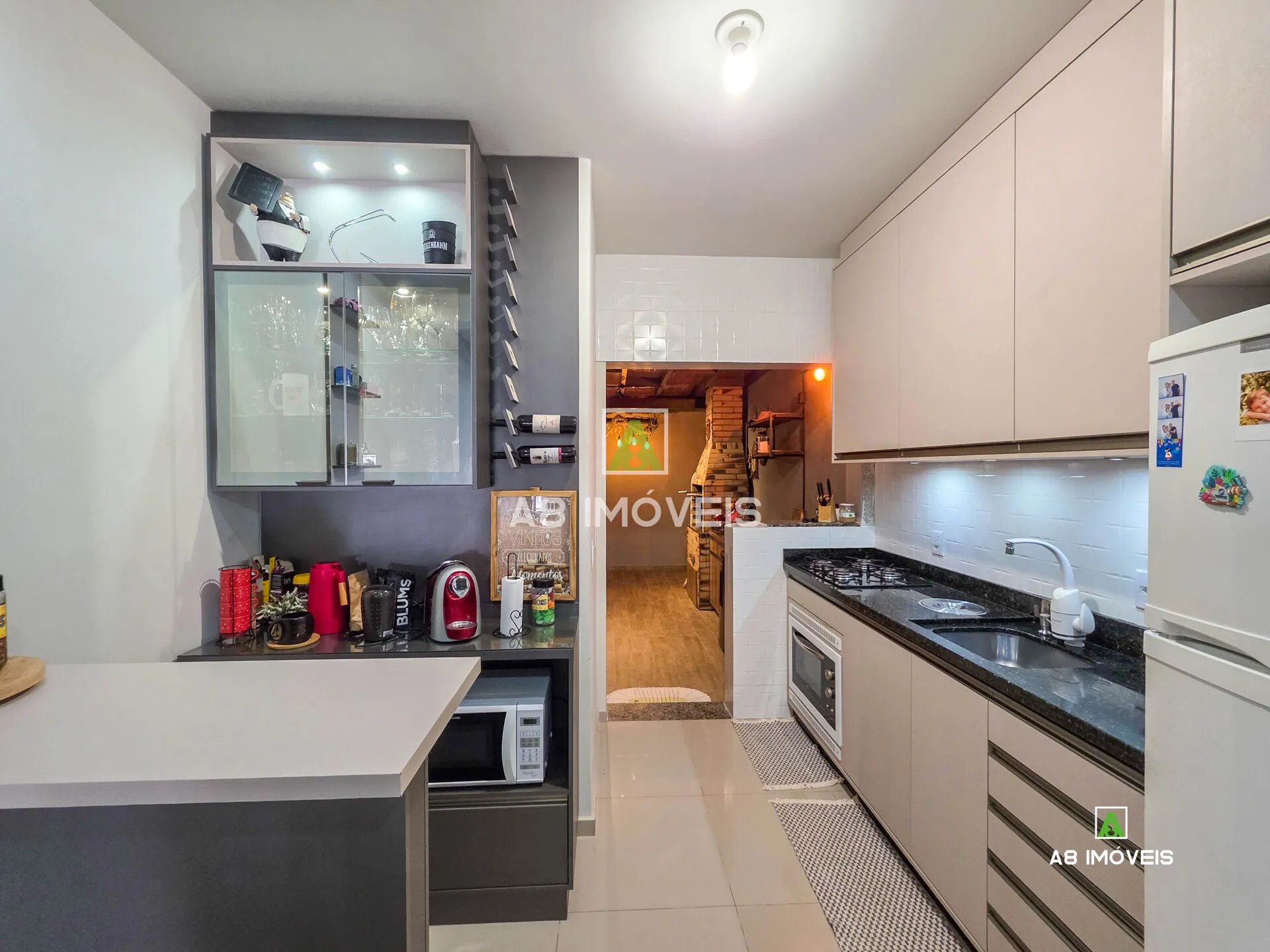 SOBRADO SEMI MOBILIADO COM DUAS VAGAS BAIRRO FORTALEZA ALTA — foto 3