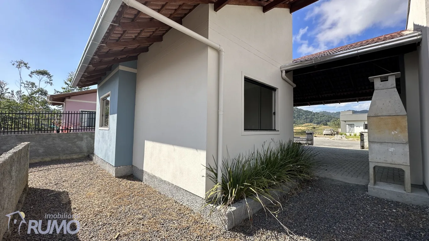 Casa com 02 dormitórios e garagem coberta no loteamento Caminho das Areias! — foto 4