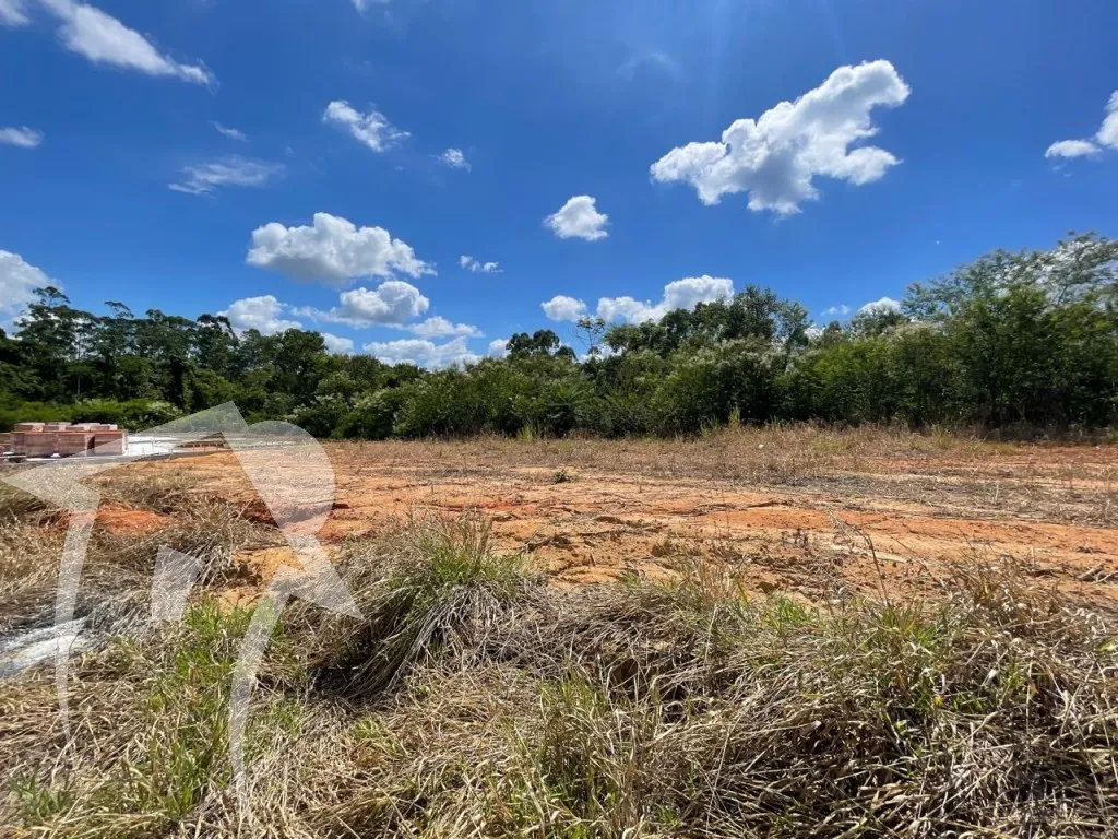 Lote pronto para construir em bairro com alto índice de desenvolvimentoCom 15 de frente ideal para duas casas — foto 2