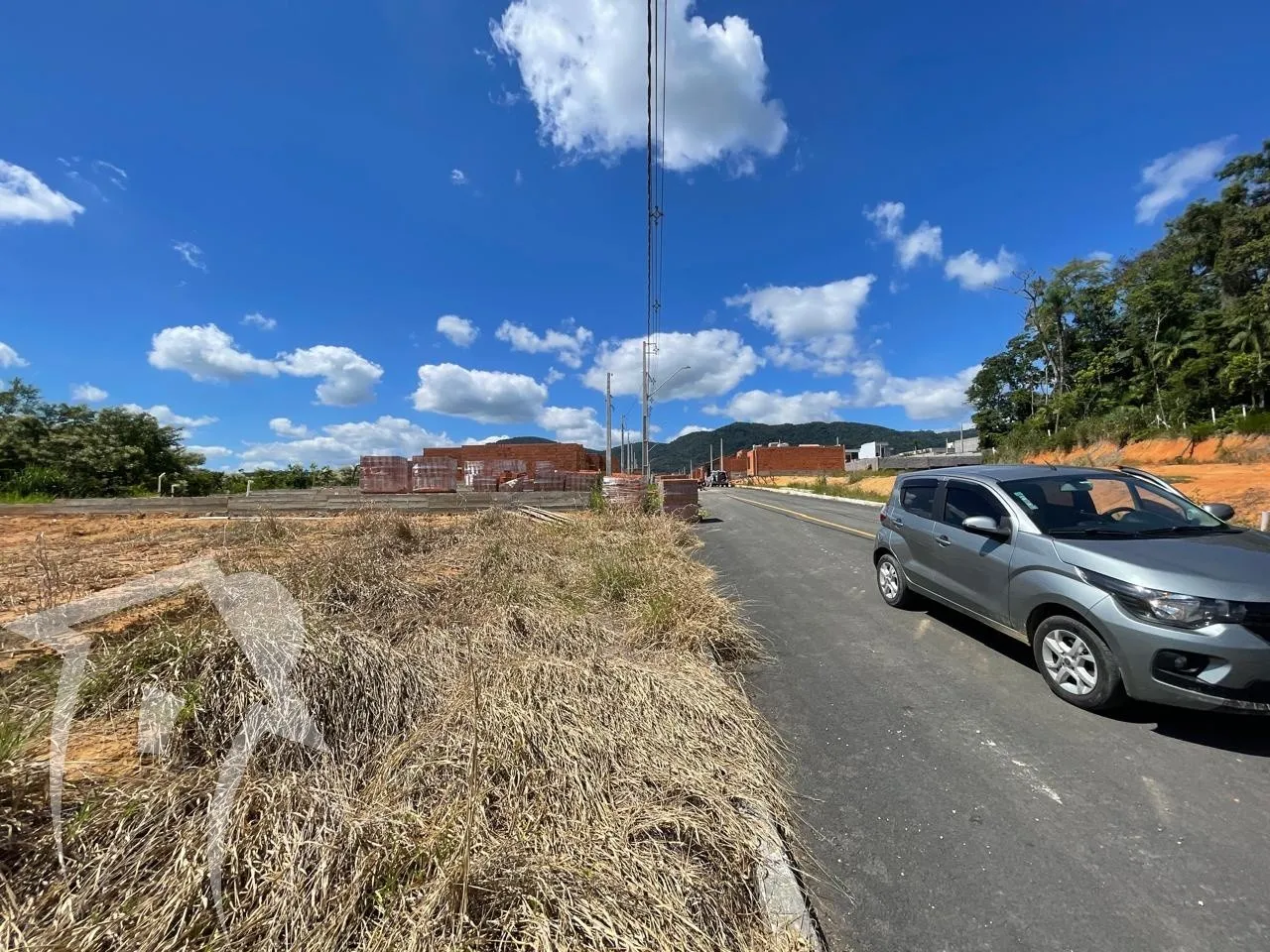 Lote pronto para construir em bairro com Alto índice de desenvolvimento. Lote de esquina ideal para três casas — foto 5