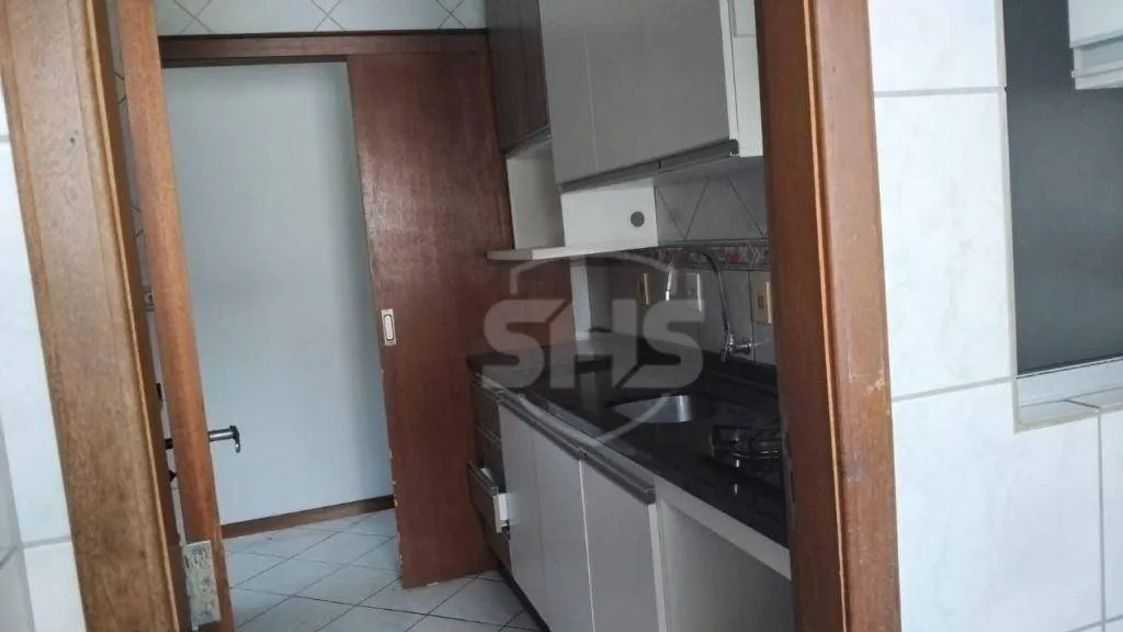 Apartamento com 3 dormitórios para alugar, 78 m por R$ 2.450,01/mês - Água Verde - Blumenau/SC — foto 3