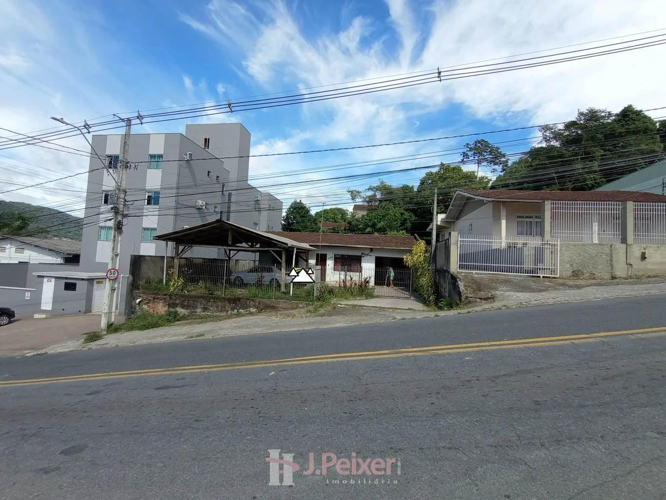 Residência em corredor de serviço com terreno de 670 m no bairro Velha Central — foto 2