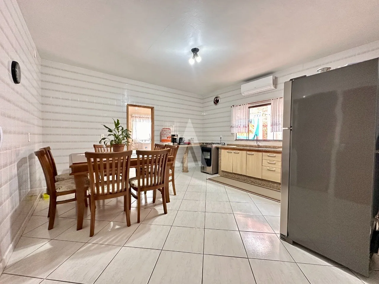 Casa com 1 suíte e 2 quartos à venda no bairro Nova Brasília em Joinville-SC por R$645.000,00. — foto 5