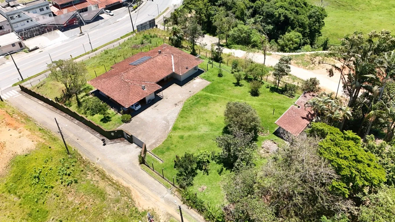 Terreno com Alto Potencial Construtivo + Casa no Bairro Salto Weissbach - Blumenau/SC Ref. 1605 — foto 7