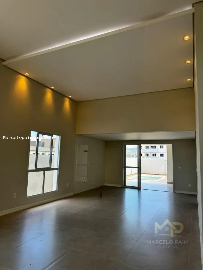 Casa para Venda em Santo Amaro da Imperatriz, Vila Becker, 3 dormitórios, 1 suíte, 3 banheiros, 3 vagas - foto 1