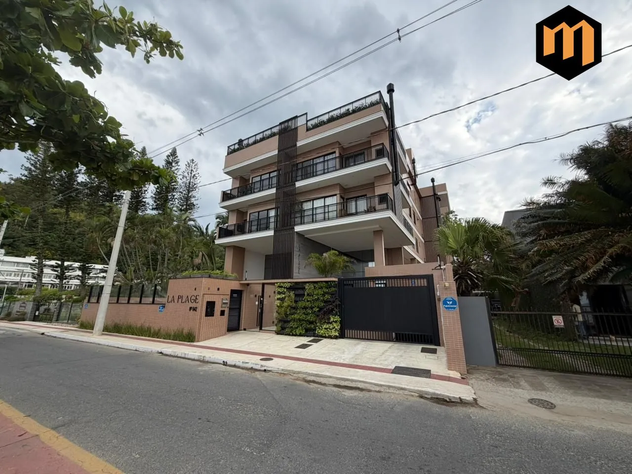 Apartamento à venda com 3 quartos e 3 suítes, 2 vagas, 119m² na Rua Juvêncio Tavares do Amaral no Cabeçudas, Itajaí — foto 2