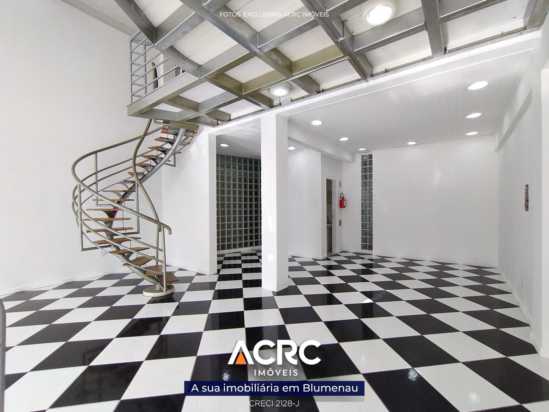 ACRC Imóveis - LJ00525 - Loja Comercial para Locação no Bairro Victor Konder em Blumenau — foto 4