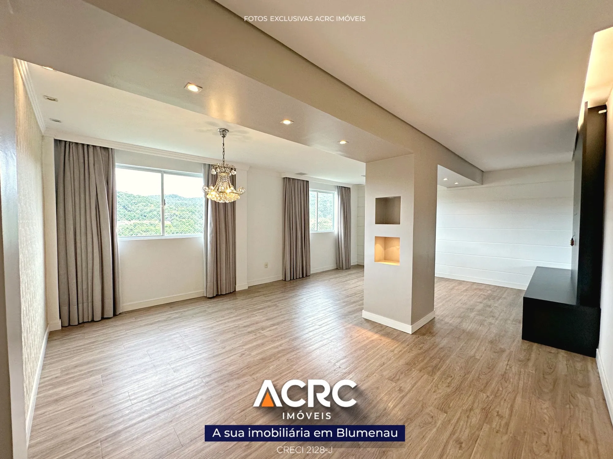 ACRC Imóveis - AP10044 - Apartamento com piscina em andar alto para Locação no Bairro Vila Formosa em Blumenau — foto 5