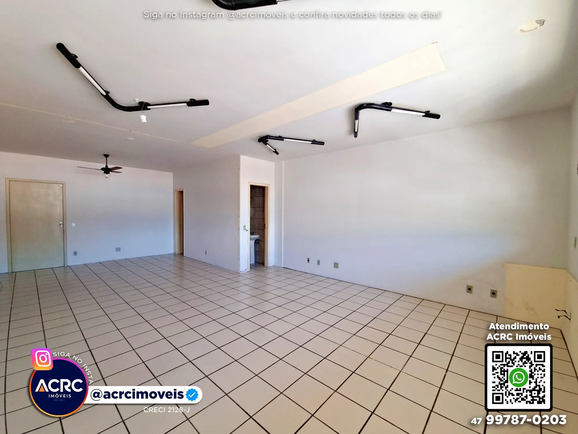 ACRC Imóveis - SA01360 - Sala comercial para Locação em centro clínico no Bairro Centro em Blumenau - foto 1