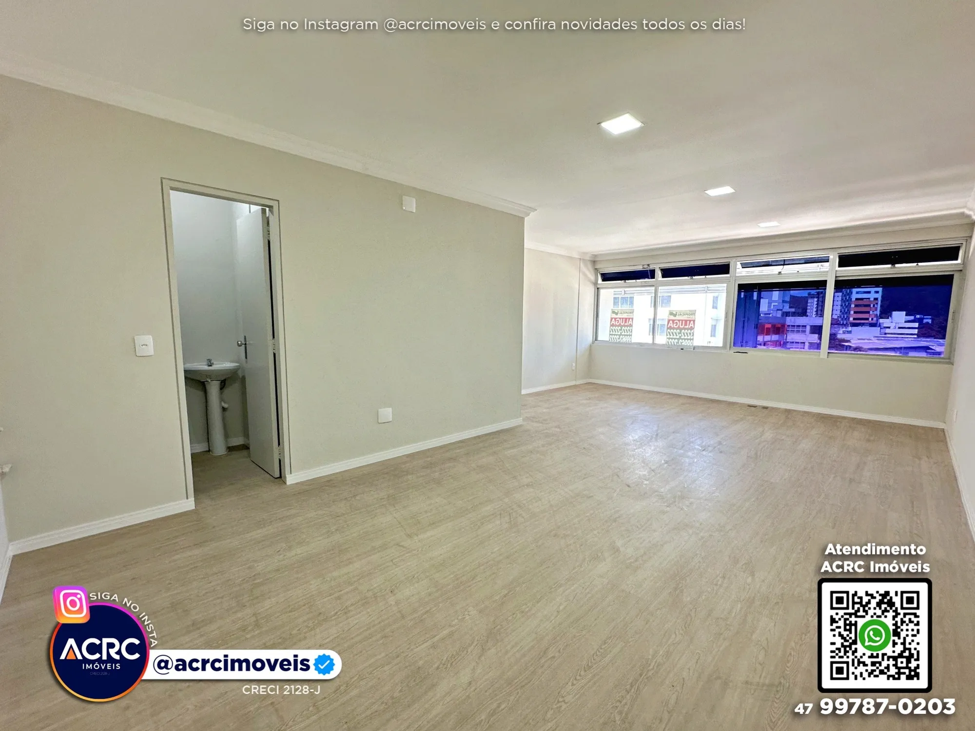 ACRC Imóveis - SA01355 - Sala Comercial para Locação no Bairro Centro em Blumenau - foto 1