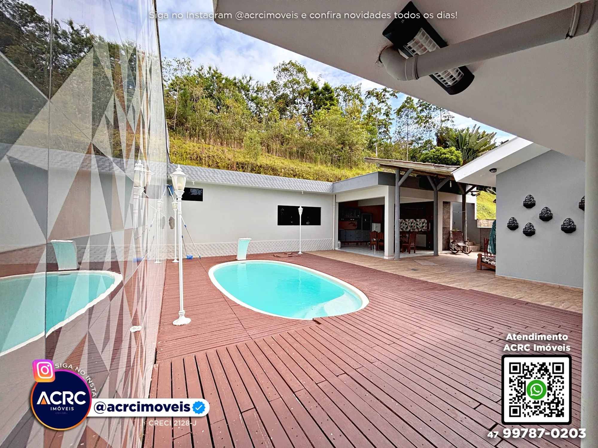 ACRC Imóveis - CA03677 - Casa a Venda no Bairro Centro em Pomerode — foto 2