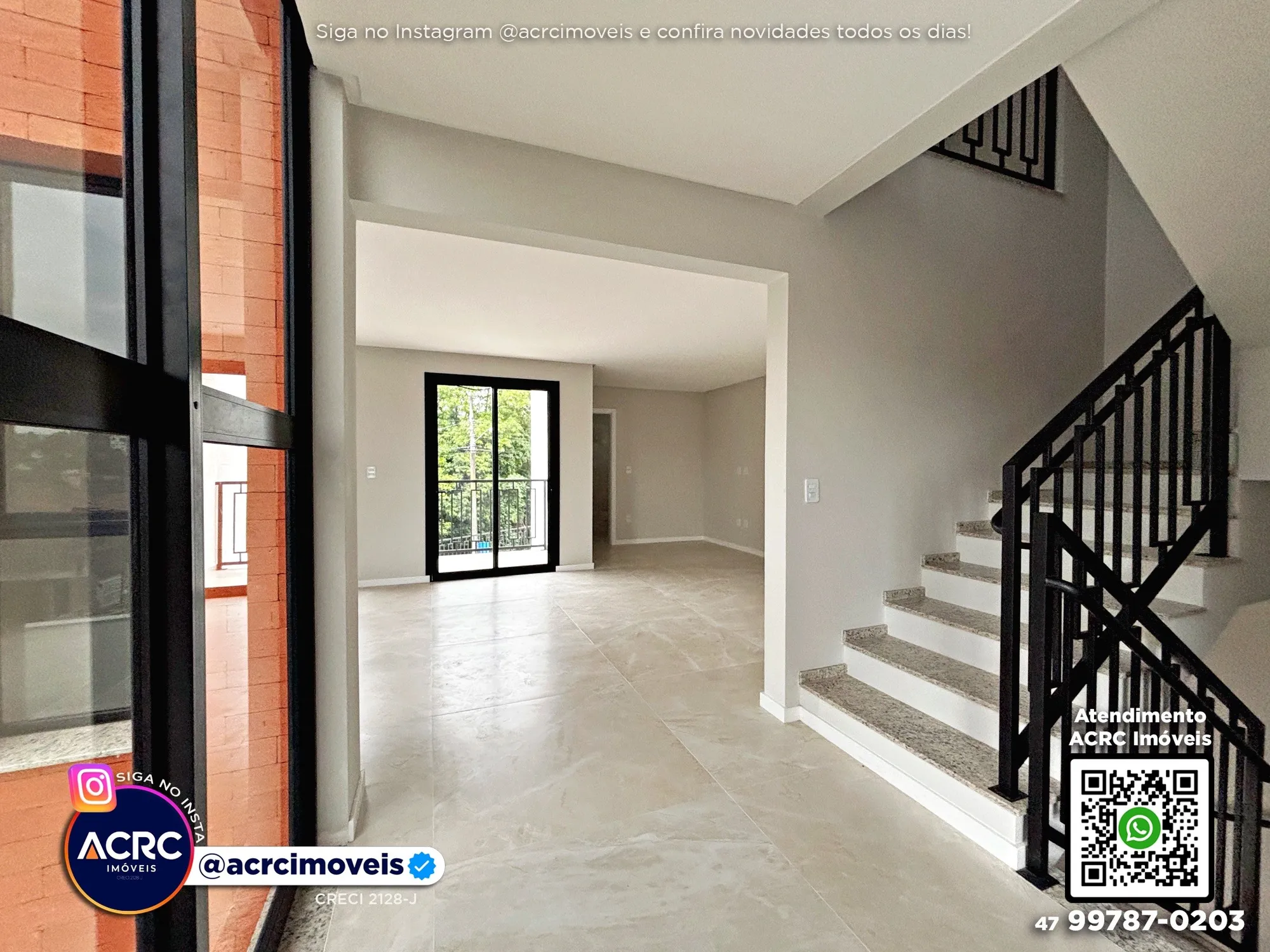 ACRC Imóveis - CA03667 - Sobrado Triplex a Venda no Bairro Escola Agrícola em Blumenau — foto 4