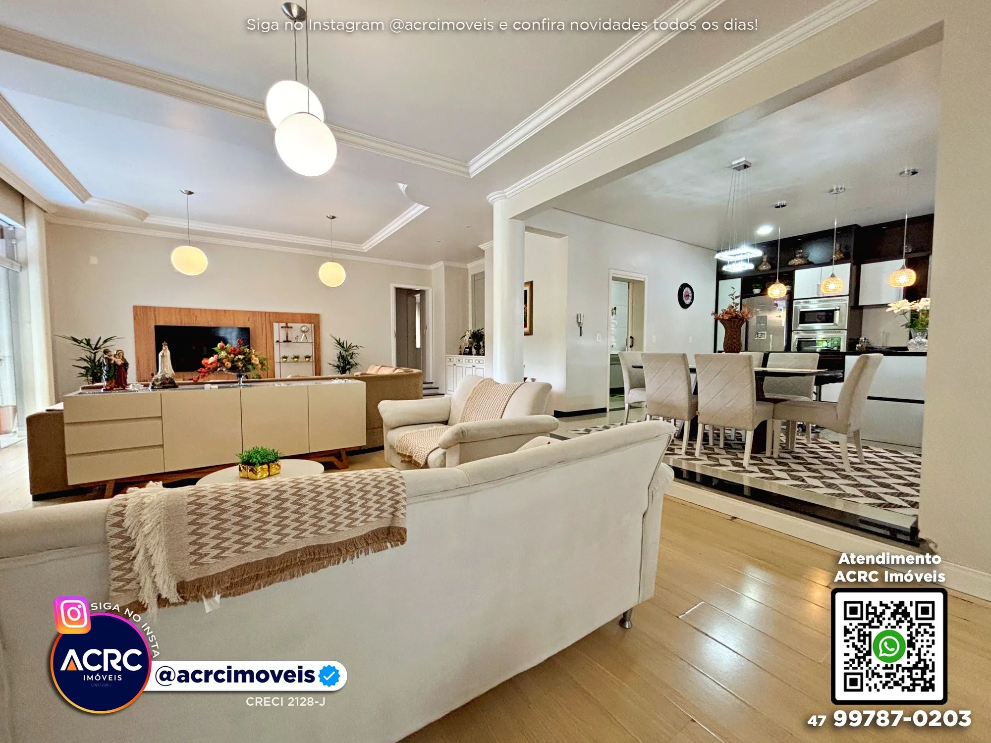 ACRC Imóveis - CA03649 - Casa a Venda no Bairro Garcia em Blumenau - foto 1