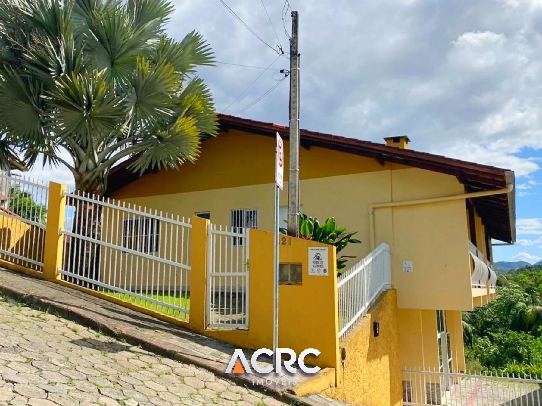 ACRC Imóveis - CA03601 - 2 Sobrados de 02 andares a Venda no Bairro Velha em Blumenau - foto 1