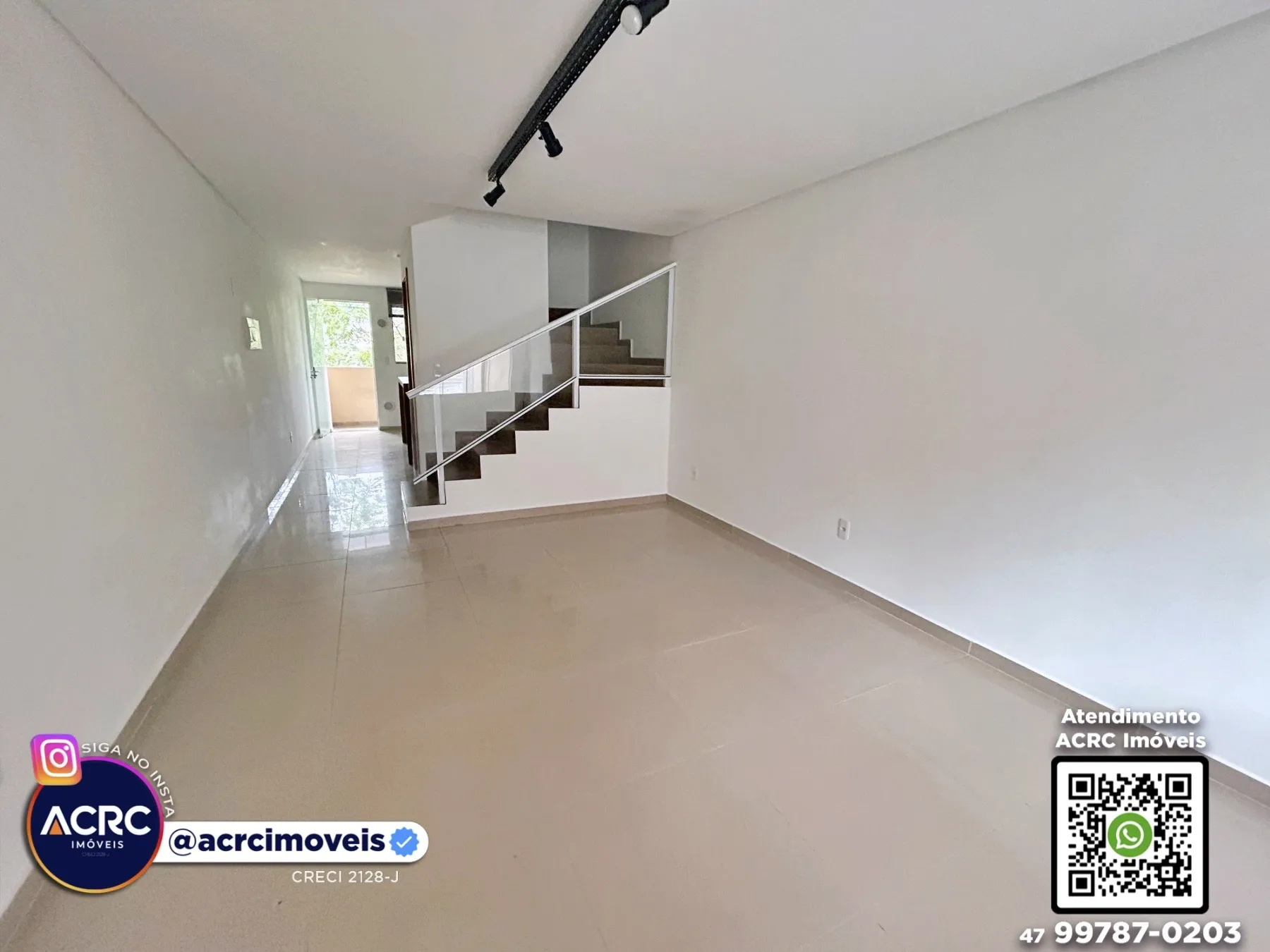 ACRC Imóveis - CA03576 - Sobrado de 02 andares a Venda no Bairro Tribess em Blumenau - foto 1