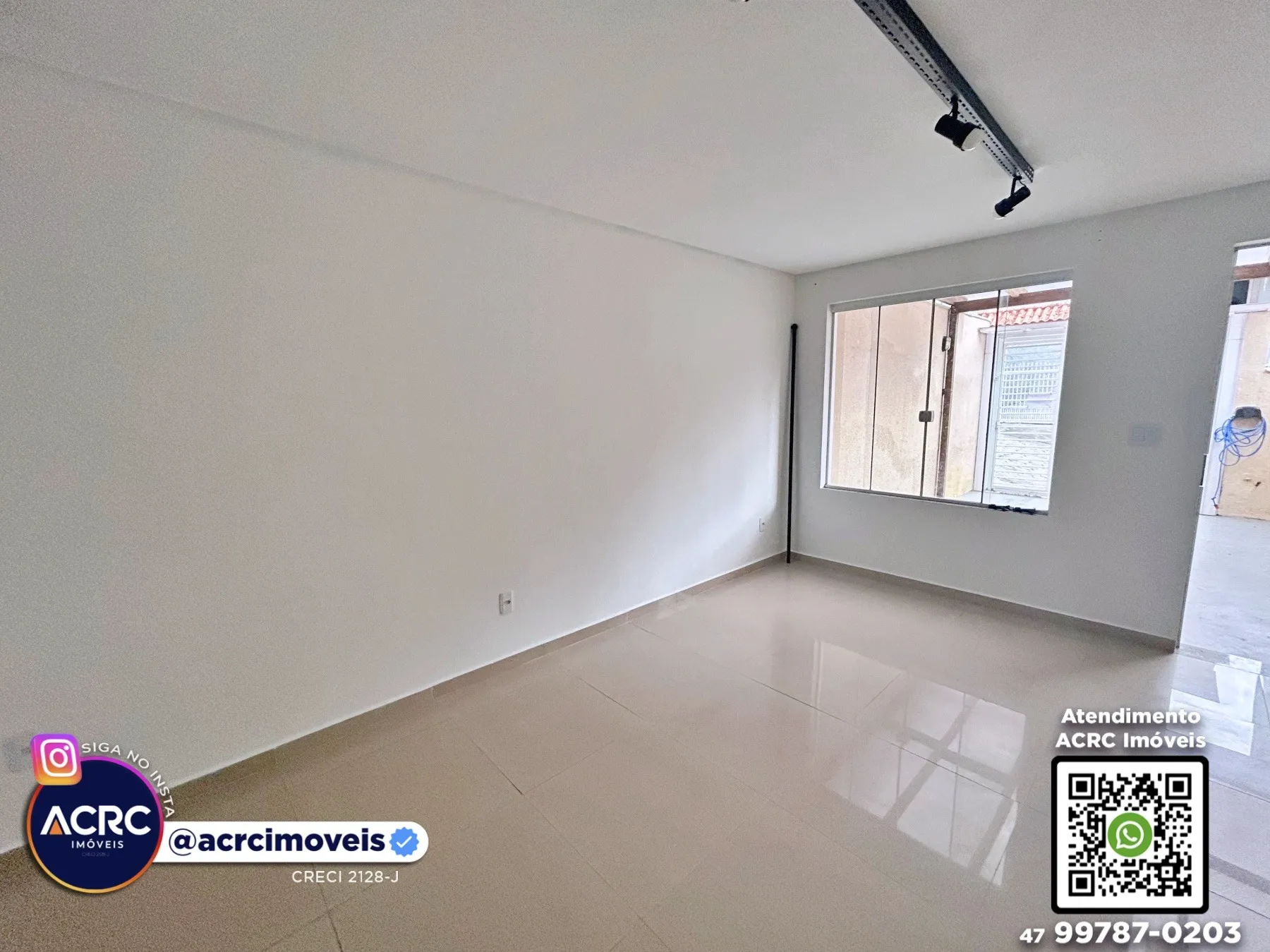 ACRC Imóveis - CA03576 - Sobrado de 02 andares a Venda no Bairro Tribess em Blumenau — foto 2