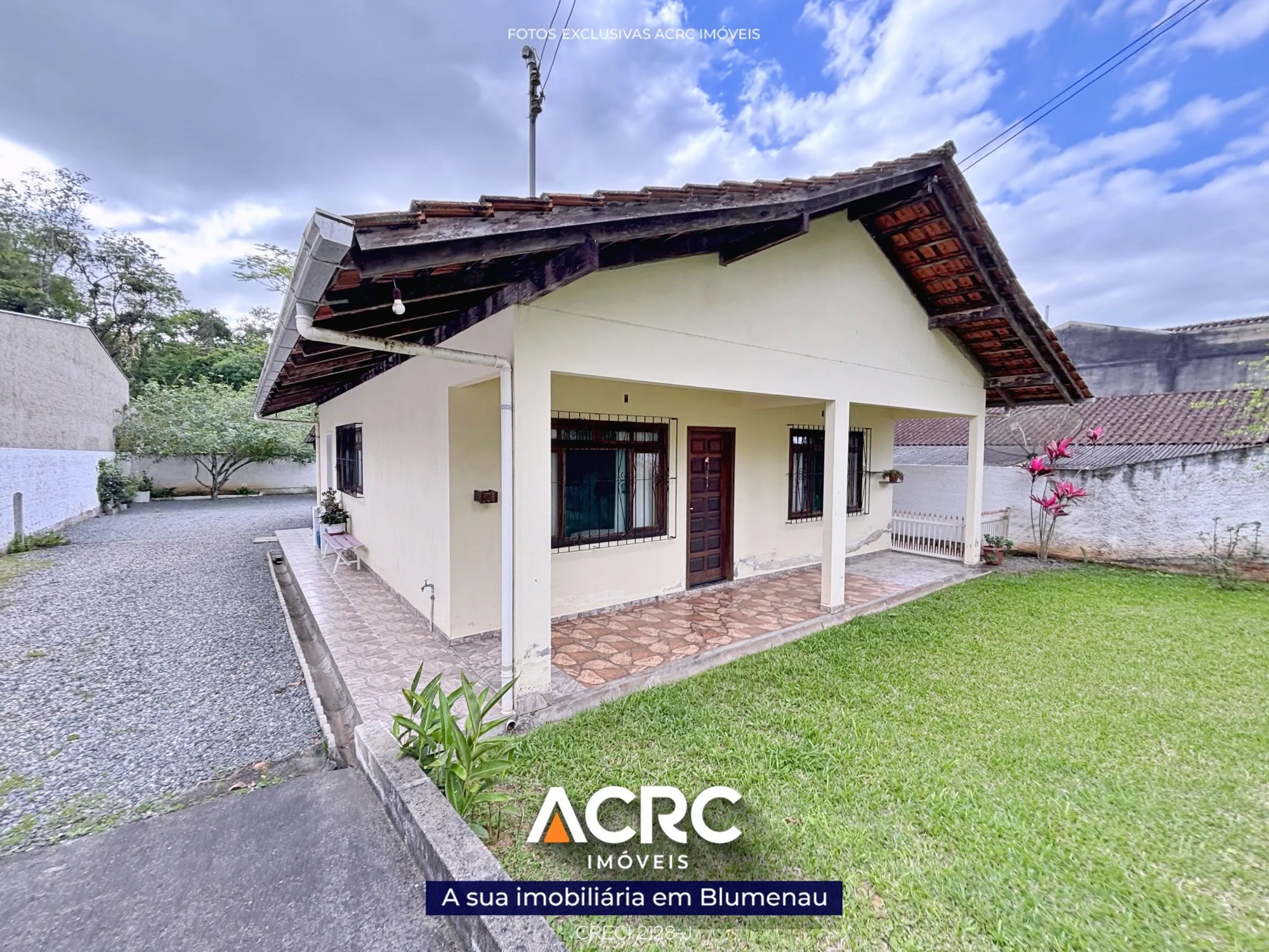 ACRC Imóveis - CA03546 - Casa a Venda no Bairro Salto Weissbach em Blumenau - foto 1