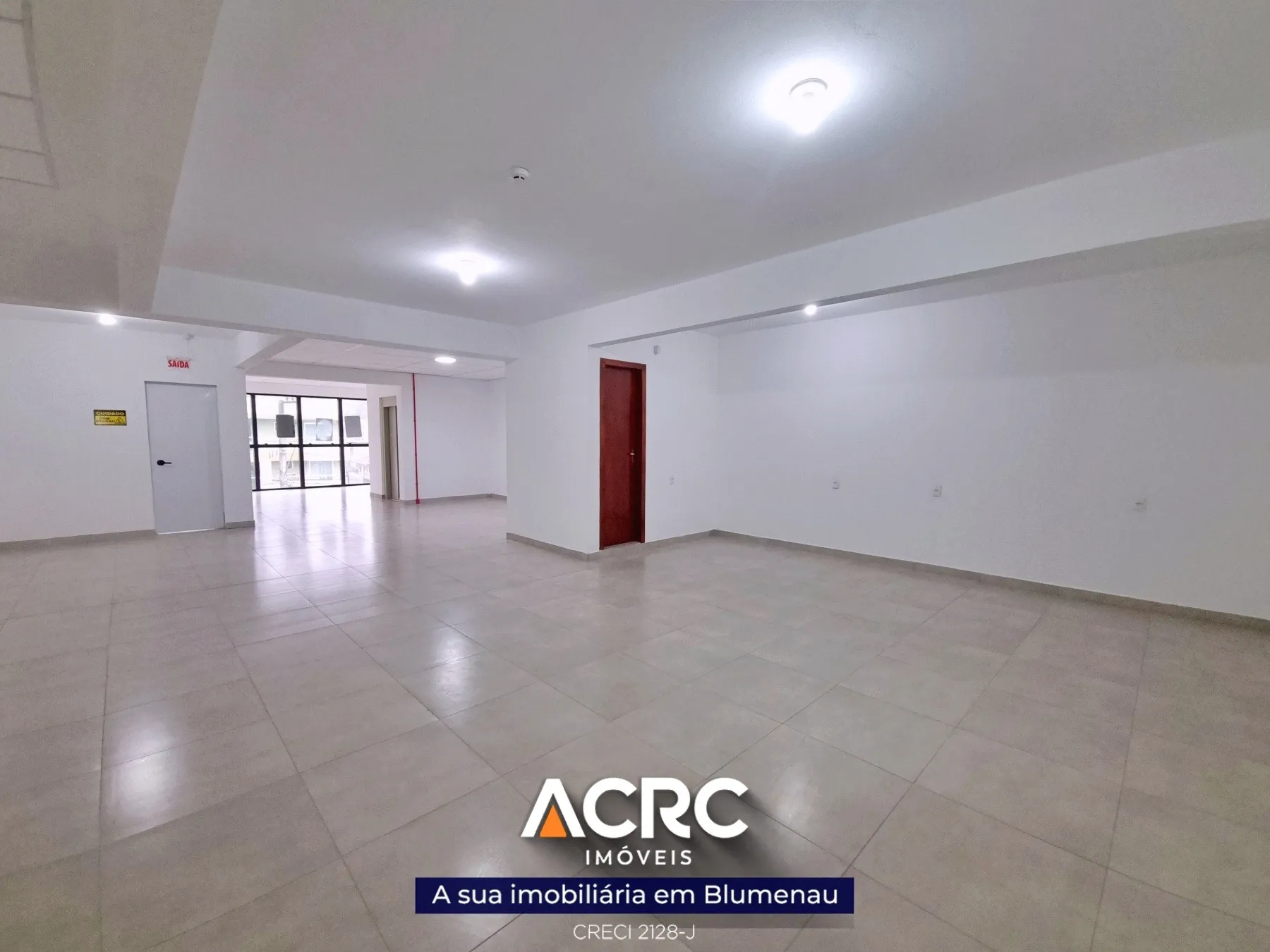 ACRC Imóveis - SA01307 - Sala comercial para Locação no Bairro Garcia em Blumenau — foto 2