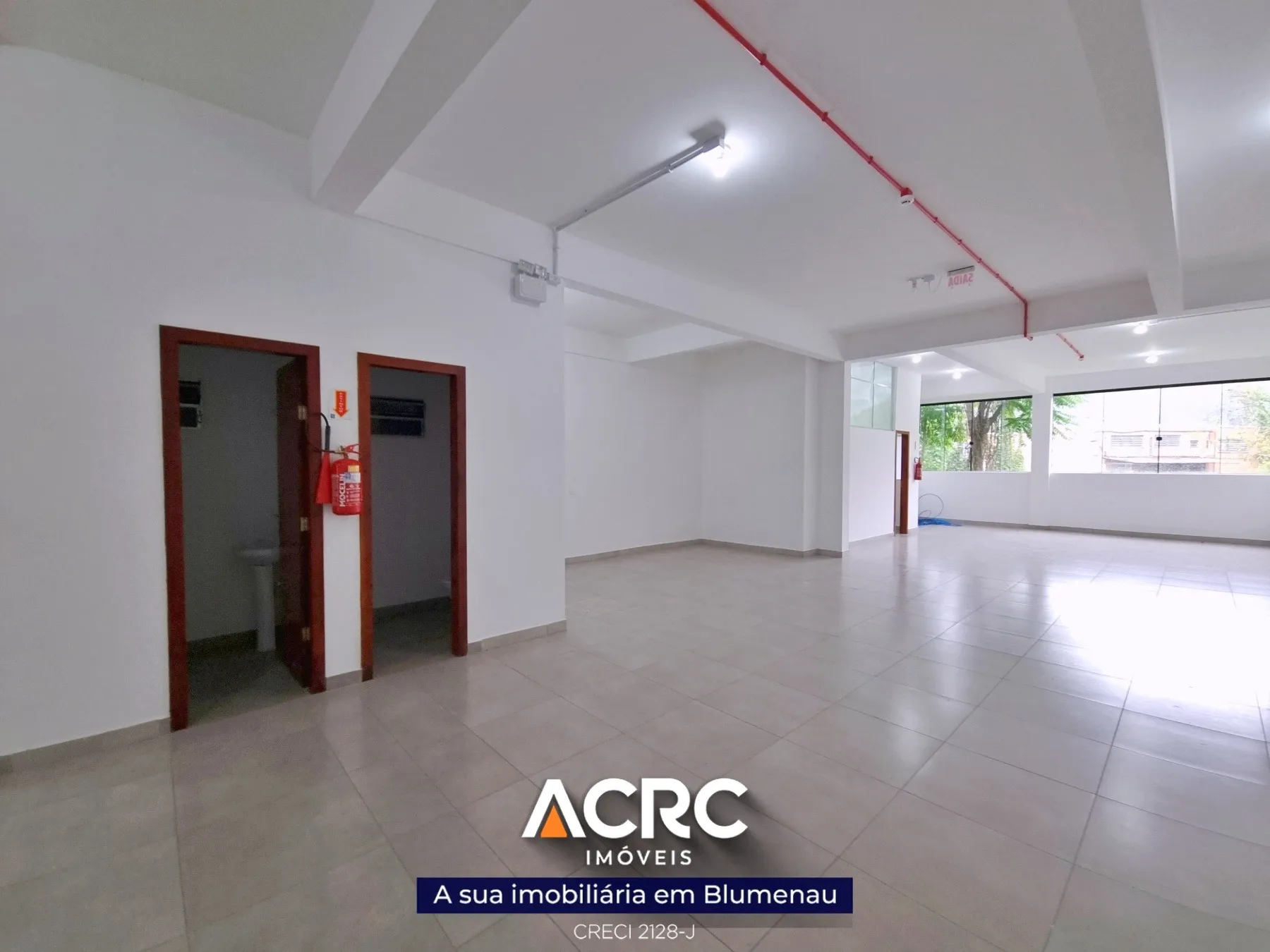 ACRC Imóveis - SA01306 - Sala comercial para Locação no Bairro Garcia em Blumenau — foto 4