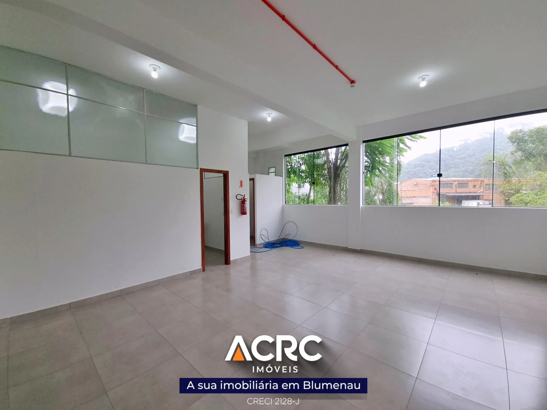 ACRC Imóveis - SA01306 - Sala comercial para Locação no Bairro Garcia em Blumenau — foto 5