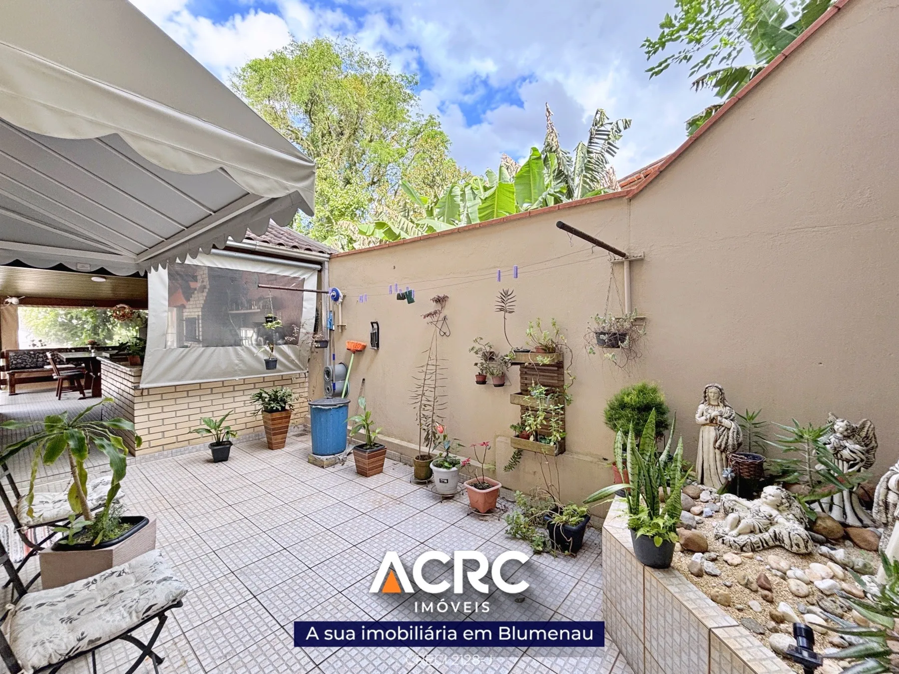 ACRC Imóveis - CA03522 - Casa de 03 andares a Venda no Bairro Água Verde em Blumenau. — foto 6