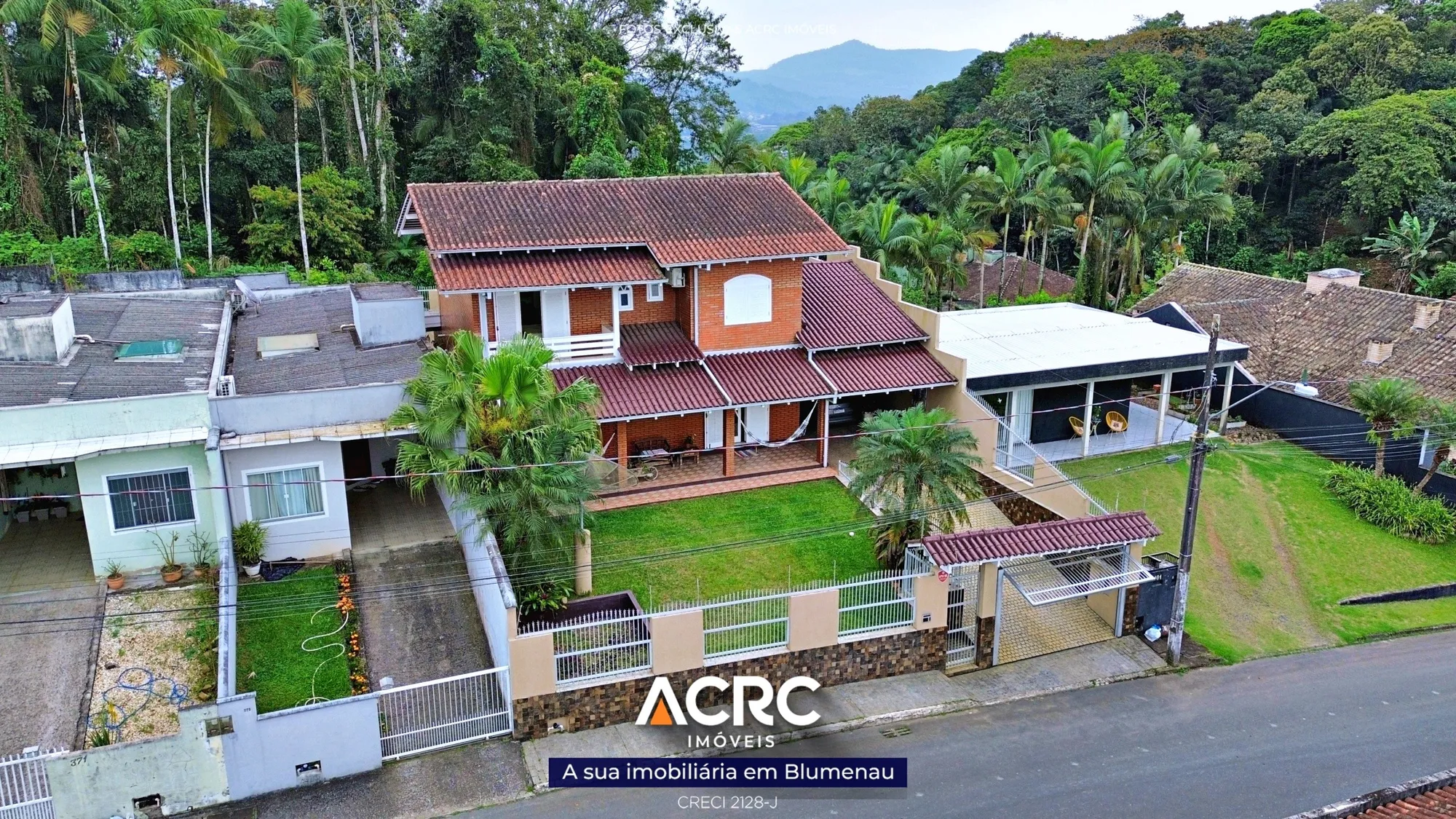 ACRC Imóveis - CA3503 - Casa de 02 andares a Venda no Bairro Fortaleza em Blumenau - foto 1