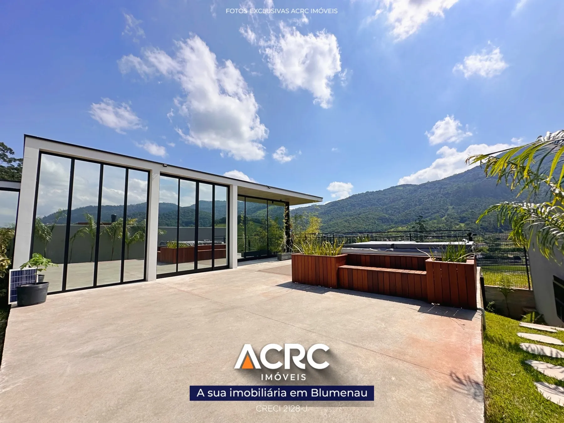 ACRC Imóveis - CA03499 - Casa de Alto padrão a Venda no Bairro Ribeirão Herdt em Pomerode - foto 1
