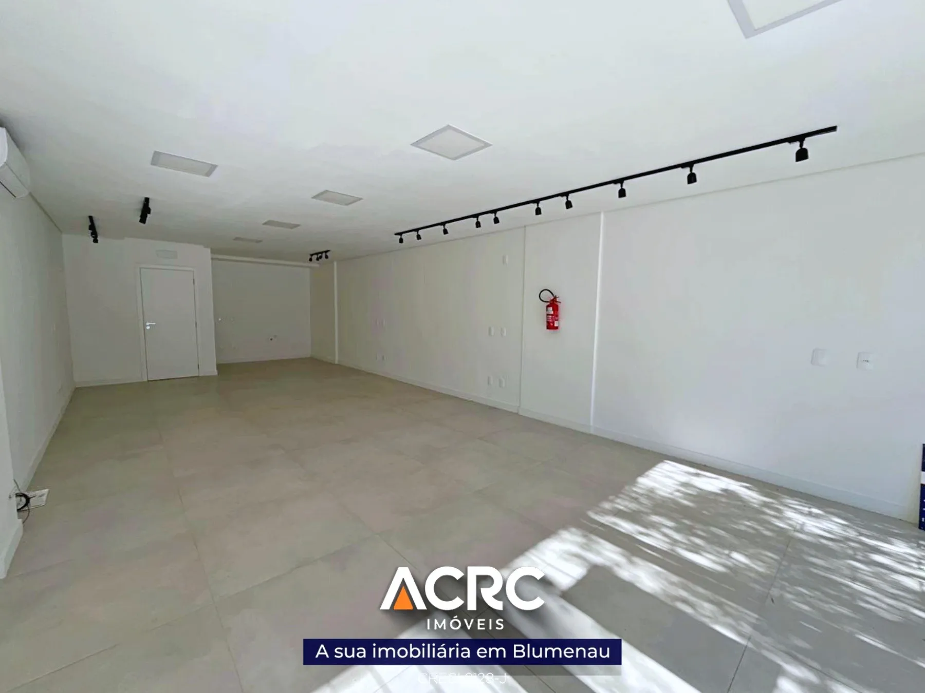 ACRC Imóveis - SA01291 - Sala Comercial para Locação no Bairro Vila Nova em Blumenau. — foto 2