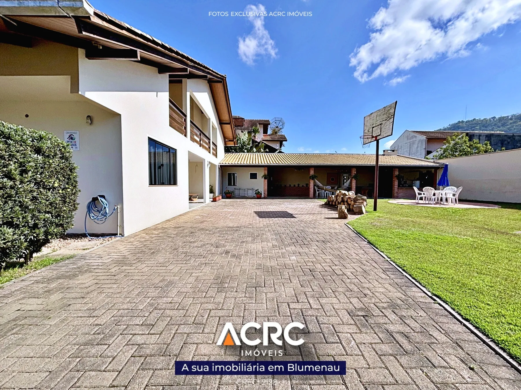 ACRC Imóveis - CA03482 - Sobrado de 02 andares para Venda no Bairro Estados em Indaial — foto 2