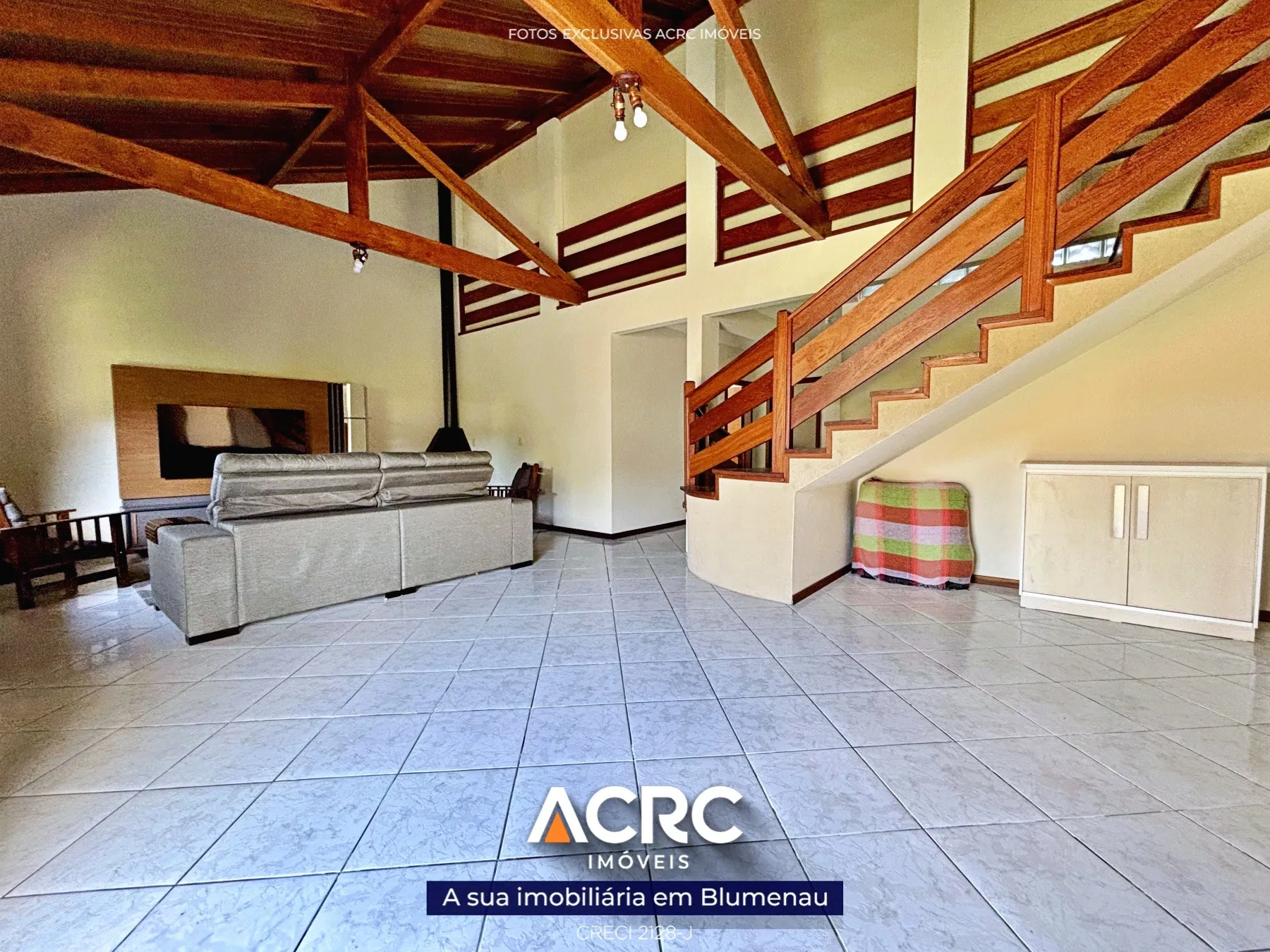 ACRC Imóveis - CA03482 - Sobrado de 02 andares para Venda no Bairro Estados em Indaial — foto 7
