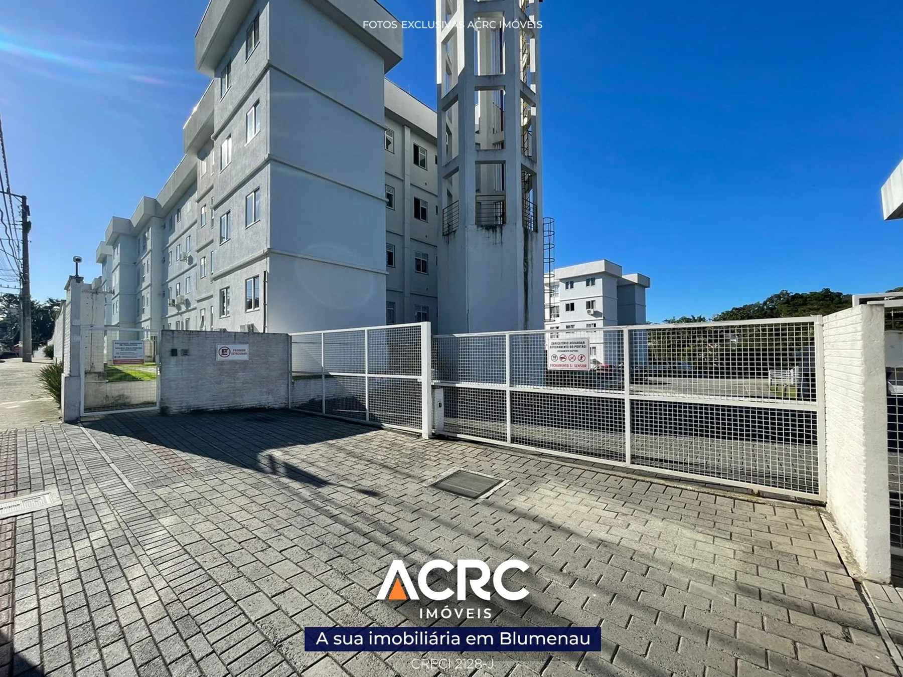 ACRC Imóveis - AP09436 - Apartamento a Venda em Blumenau no Bairro Água Verde - foto 1
