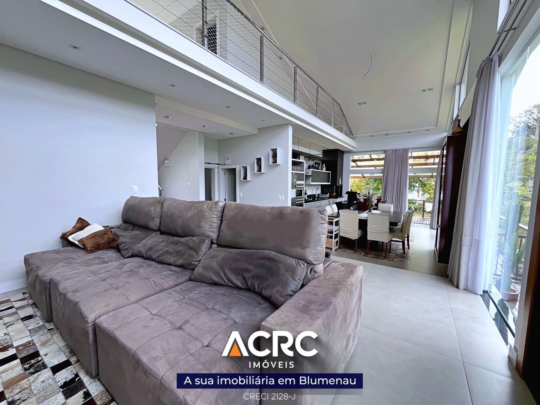 ACRC Imóveis - CA03474 - Sobrado de alto padrão de 02 andares para Locação no Bairro Badenfurt — foto 5