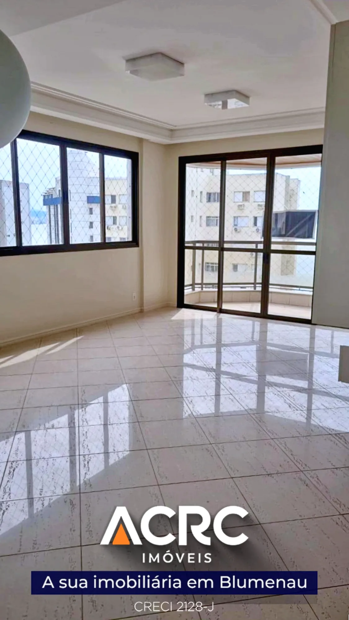 ACRC Imóveis - AP09391 - Apartamento a 100m da praia para Venda no Bairro Agronômica em Florianópolis — foto 3