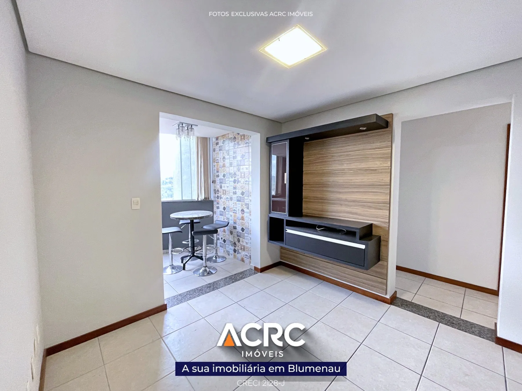 ACRC Imóveis - AP09348 - Apartamento no último andar para Venda no Bairro Água Verde. — foto 2