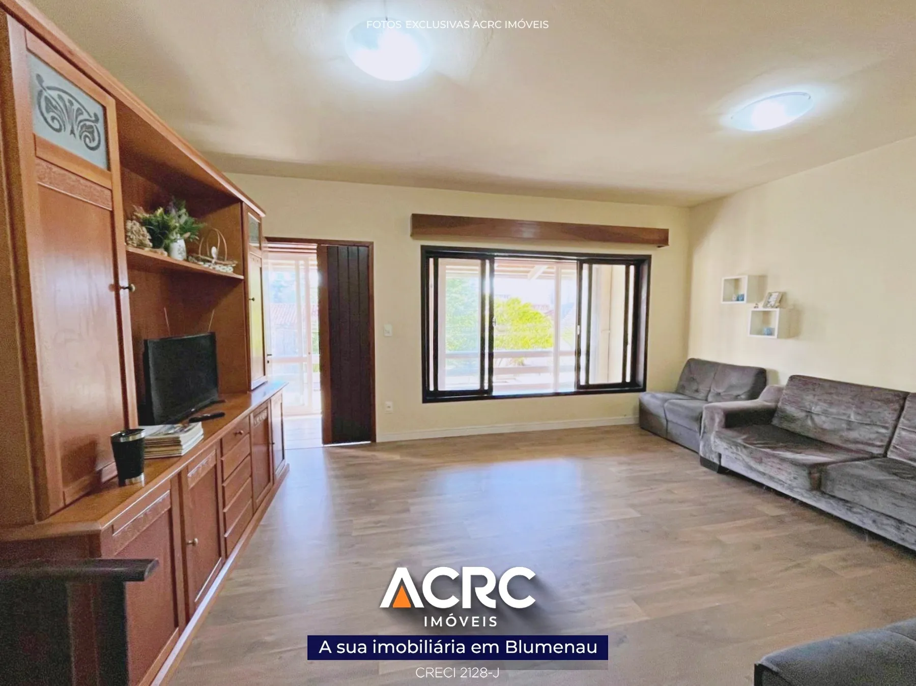 ACRC Imóveis - CA03407 - Sobrado de 02 andares para Locação no Bairro Velha — foto 2