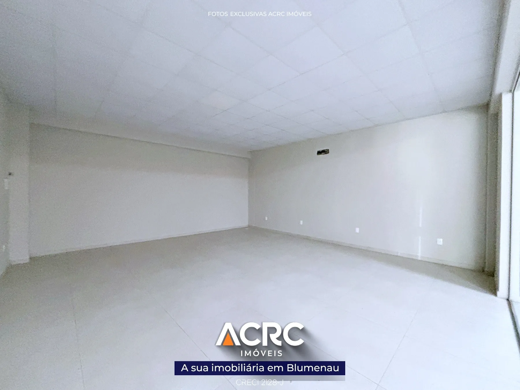 ACRC Imóveis - SA01235 - Sala comercial para Locação no Bairro Itoupava Central — foto 2
